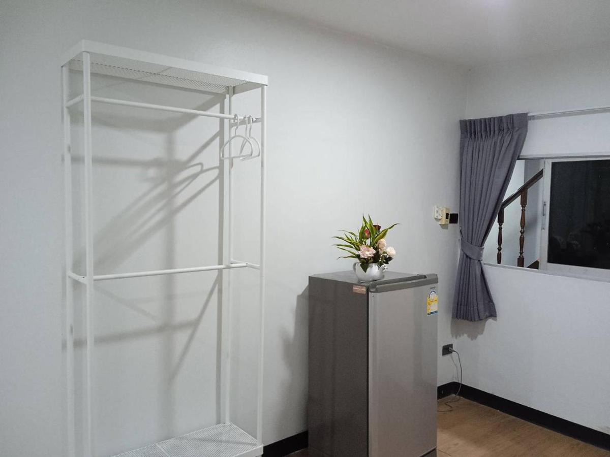 Nk Guesthouse 1 バンコク都 エクステリア 写真