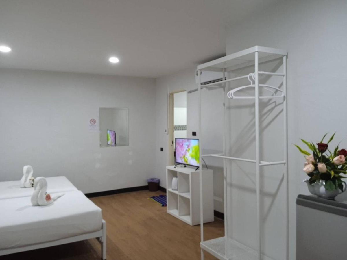 Nk Guesthouse 1 バンコク都 エクステリア 写真